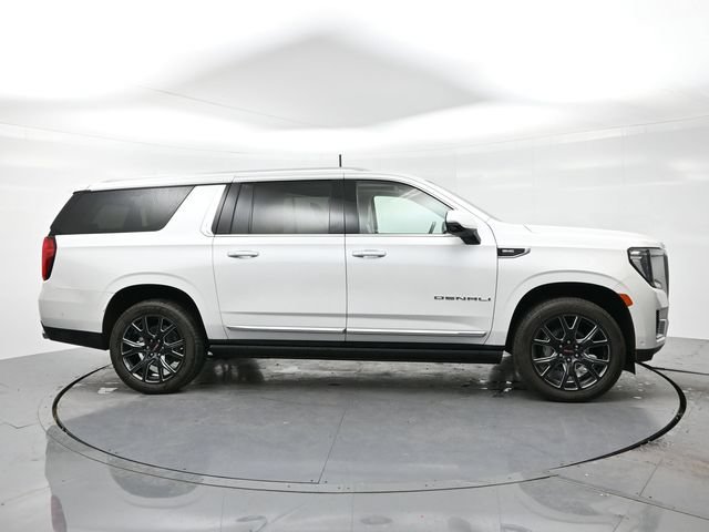 Used 2023 WHITE FROST TRICOAT GMC Denali image 8