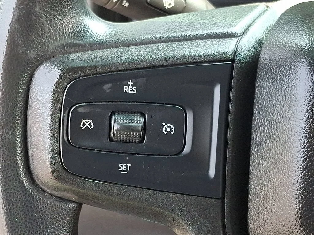Used 2019 NORTHSKY BLUE METALLIC Chevrolet Custom image 24