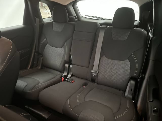 Used 2015 Deep Cherry Red Crystal Pearlcoat Jeep Latitude image 27