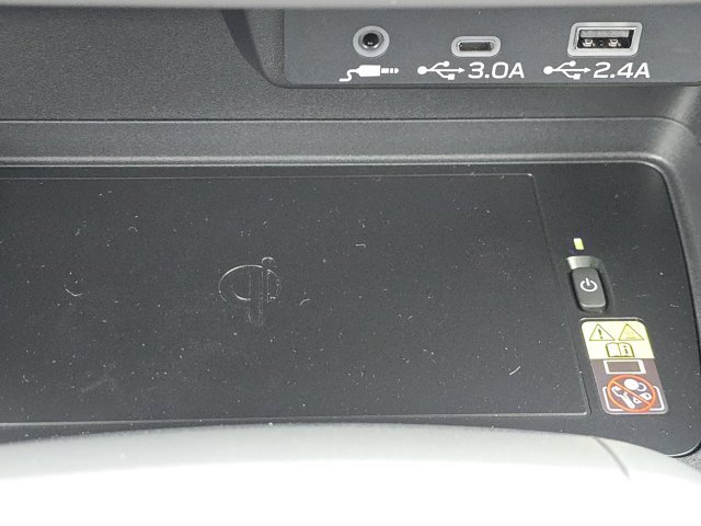 New 2026 CRYSTAL WHITE PEARL Subaru Limited image 11