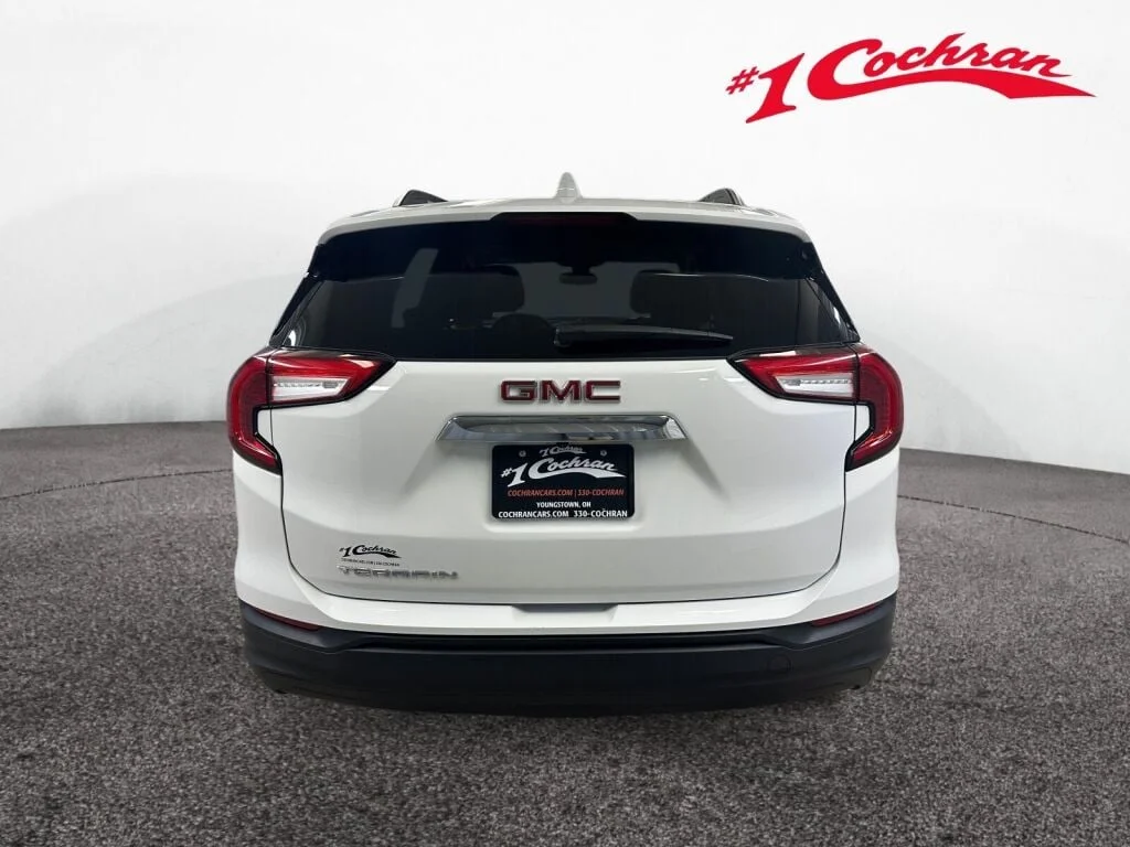 Used 2023 Summit White GMC SLE image 23