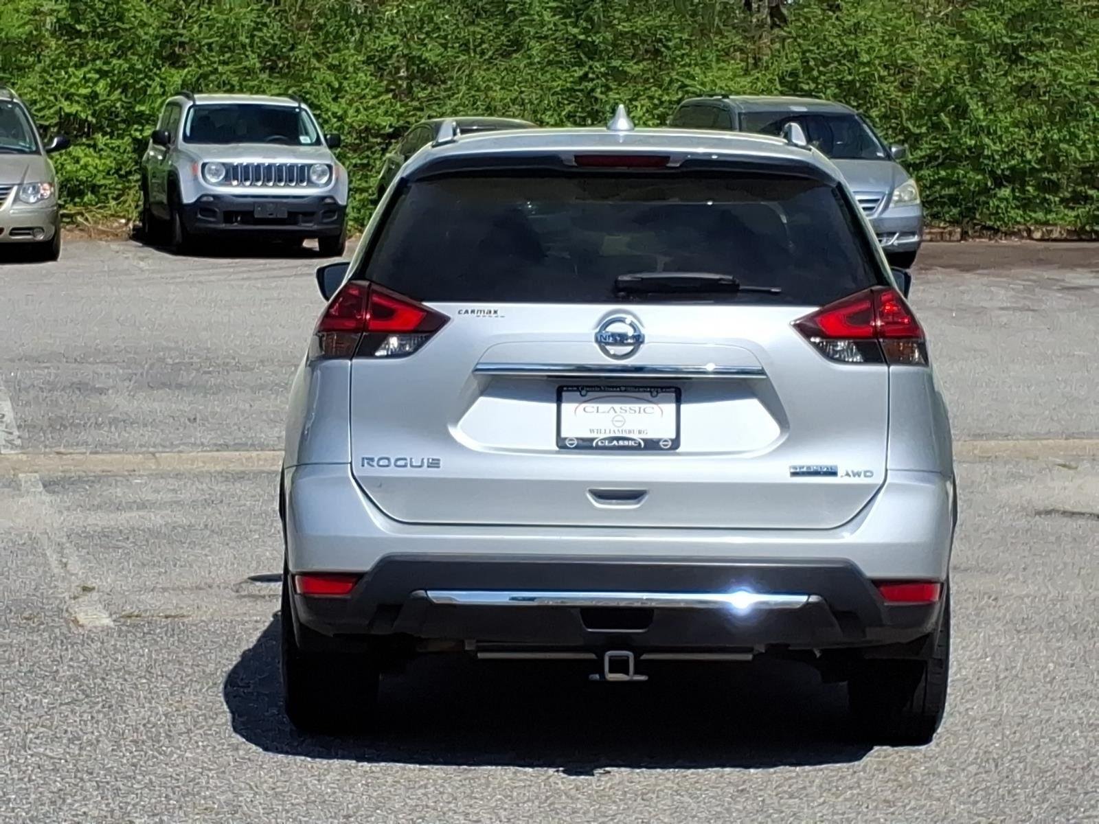 Used 2019 Gun Metallic Nissan S image 8