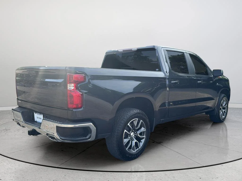 2022 Chevrolet Silverado 1500 LT - Photo 7
