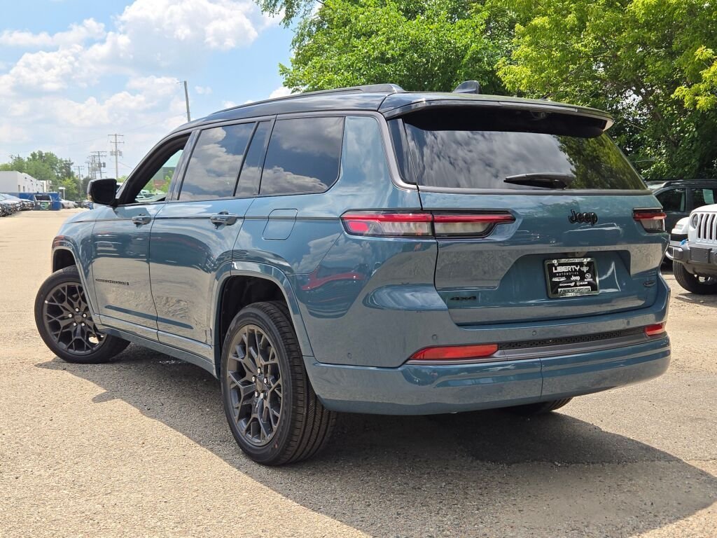 New 2026 Steel Blue Exterior Paint Jeep Summit image 15
