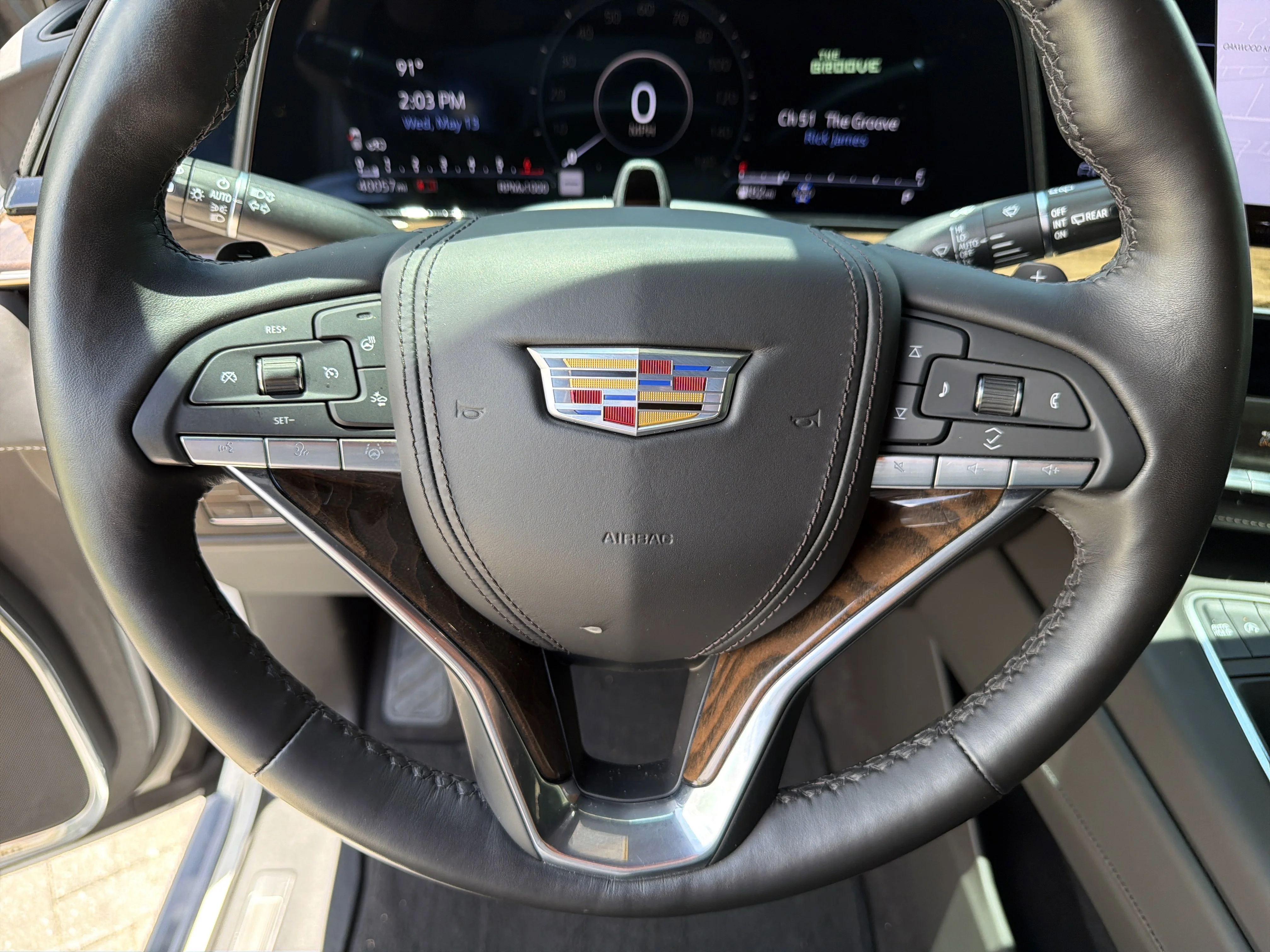 Used 2023 Crystal White Tricoat Cadillac 4WD Sport Platinum image 31