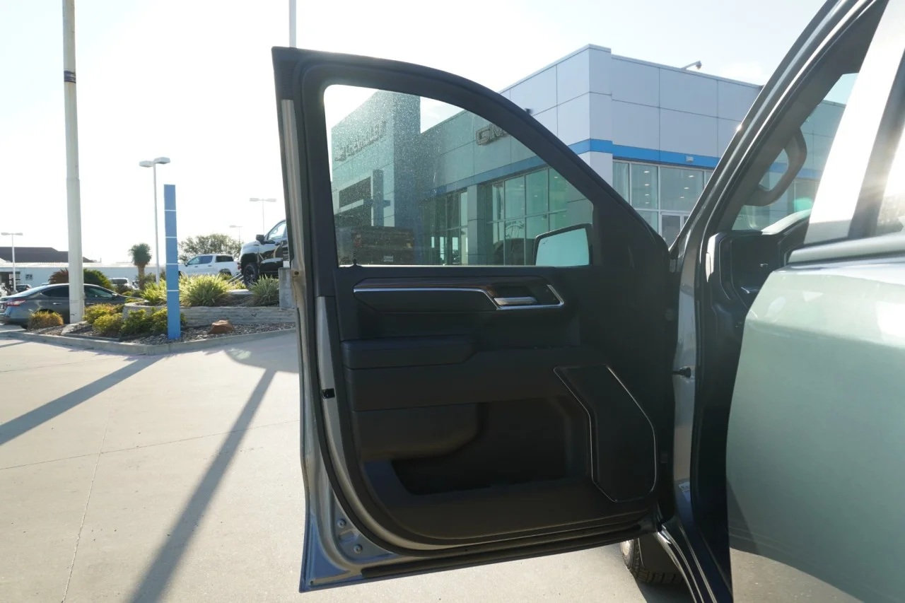 2026 Chevrolet Silverado 1500 LT - Photo 17