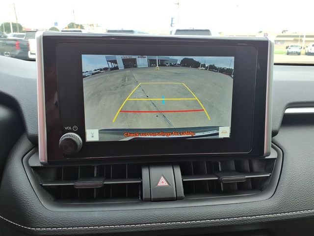 Used 2024  Toyota XLE image 12