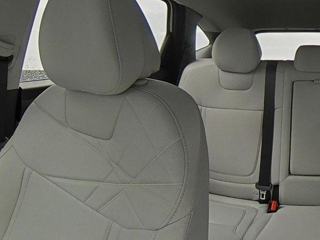 New 2026 White Hyundai SE AWD image 40