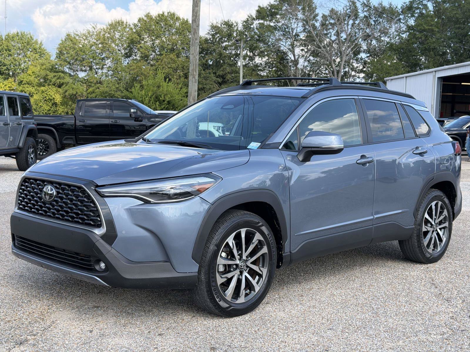 2023 Toyota Corolla Cross XLE