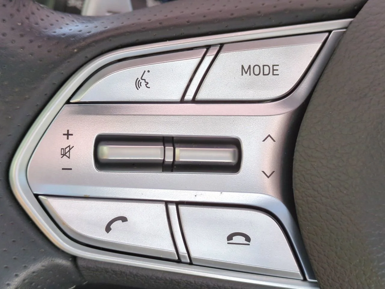 Used 2022 Hampton Gray Hyundai Calligraphy image 23
