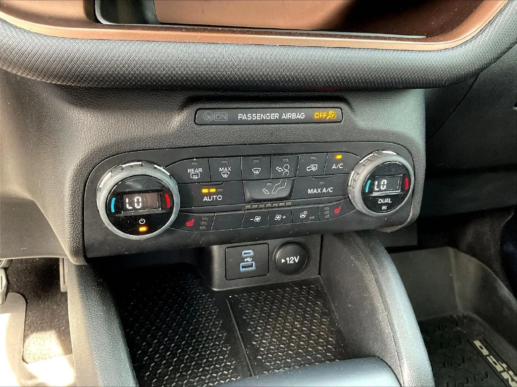 Used 2021 Red Ford Outer Banks image 7