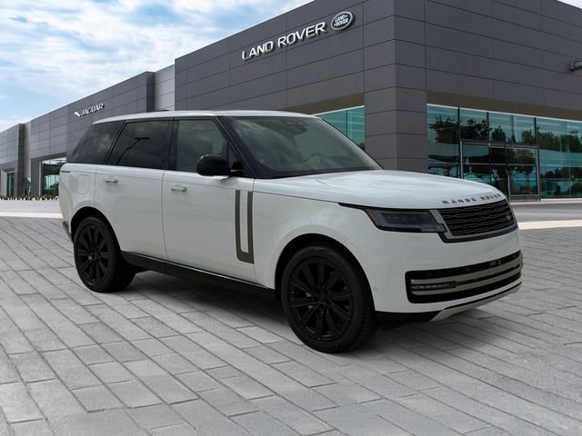 New 2026 Fuji White Land Rover SE image 7