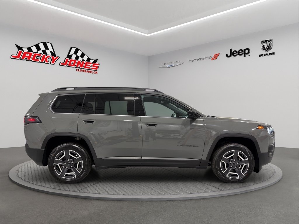 New 2026 Sting-Gray Clear-Coat Exterior Paint Jeep Laredo image 11