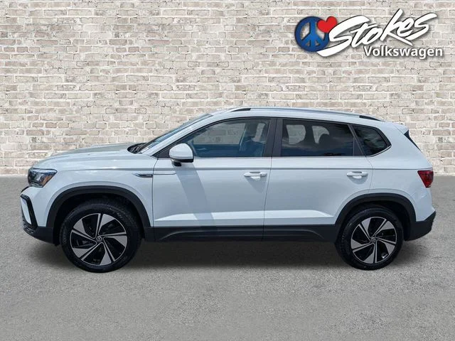 Used 2024 White Volkswagen 1.5T SE image 6