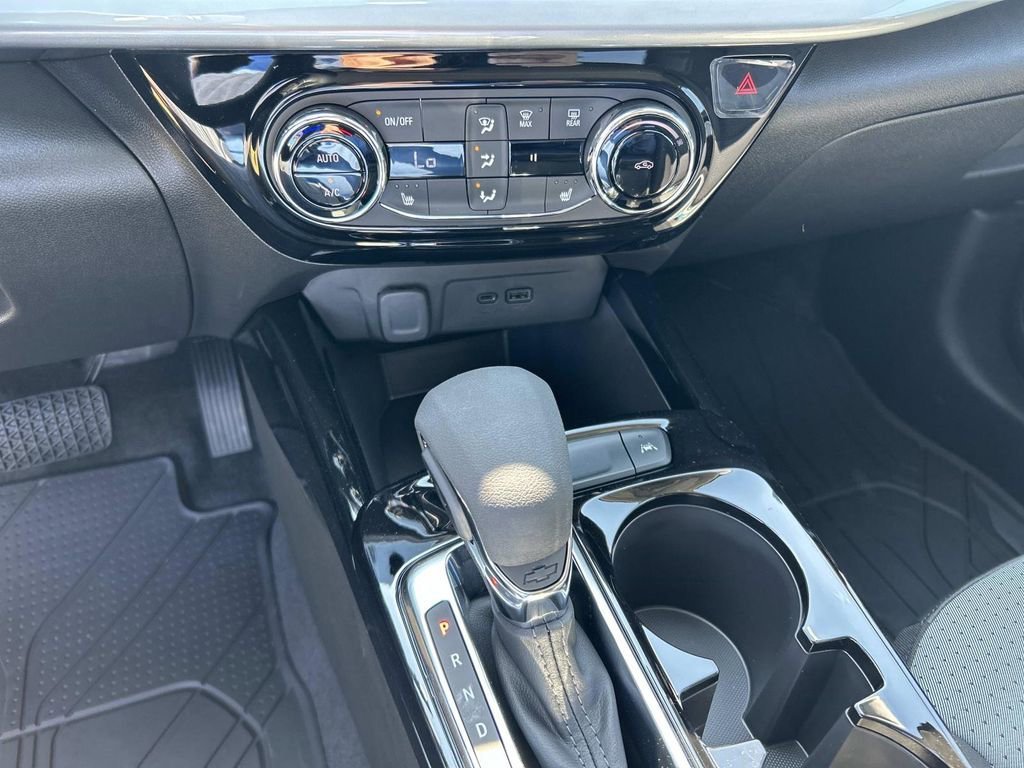 New 2026 Sterling Gray Metallic Chevrolet LT image 17