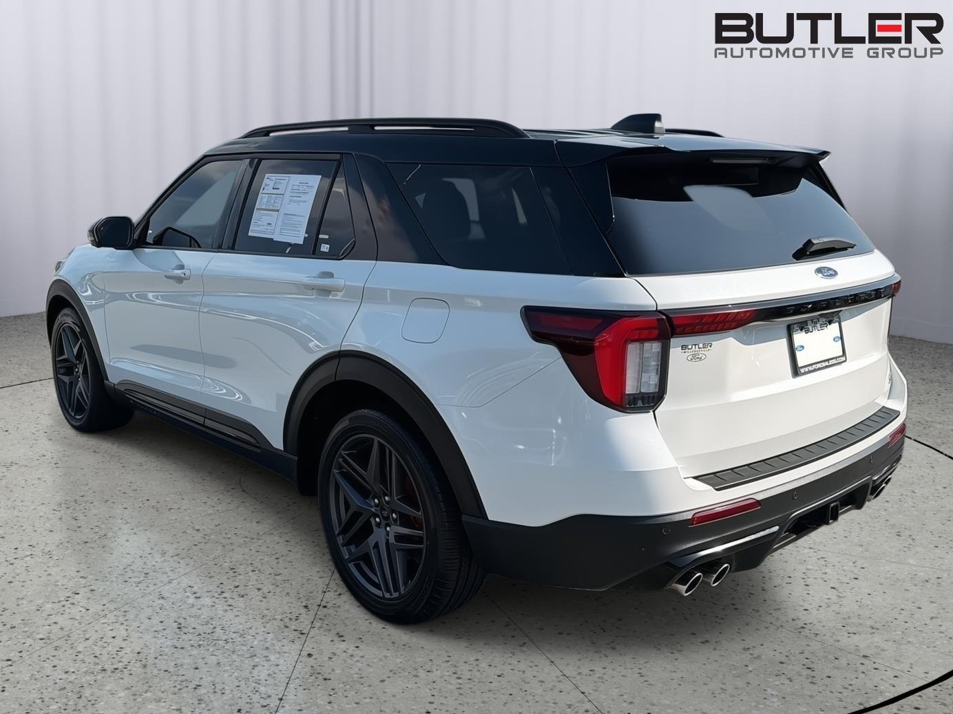 Used 2025 Star White Metallic Tri-Coat Ford ST image 4