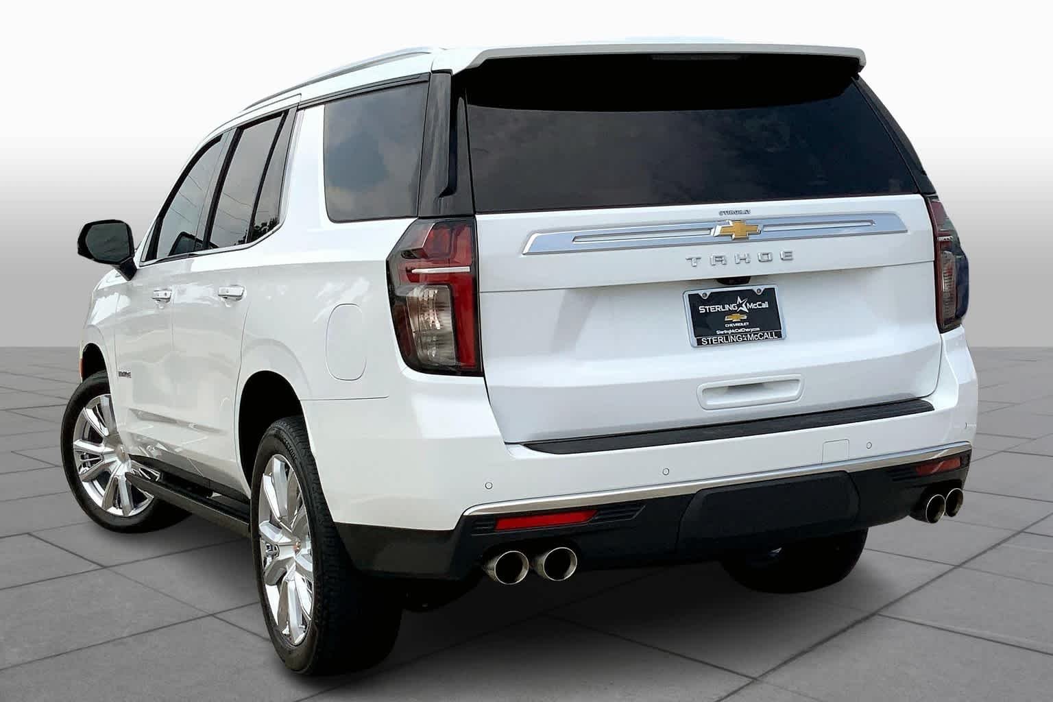 Used 2022 Summit White Chevrolet High Country image 11