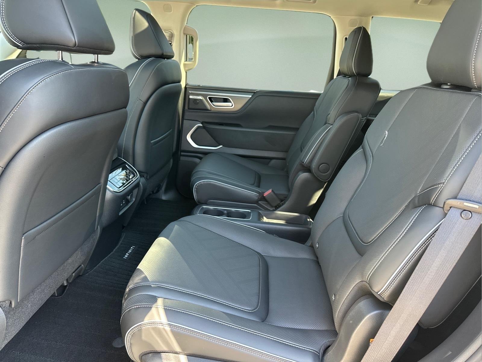 New 2026 BLACK OBSIDIAN INFINITI Luxe 2WD image 16