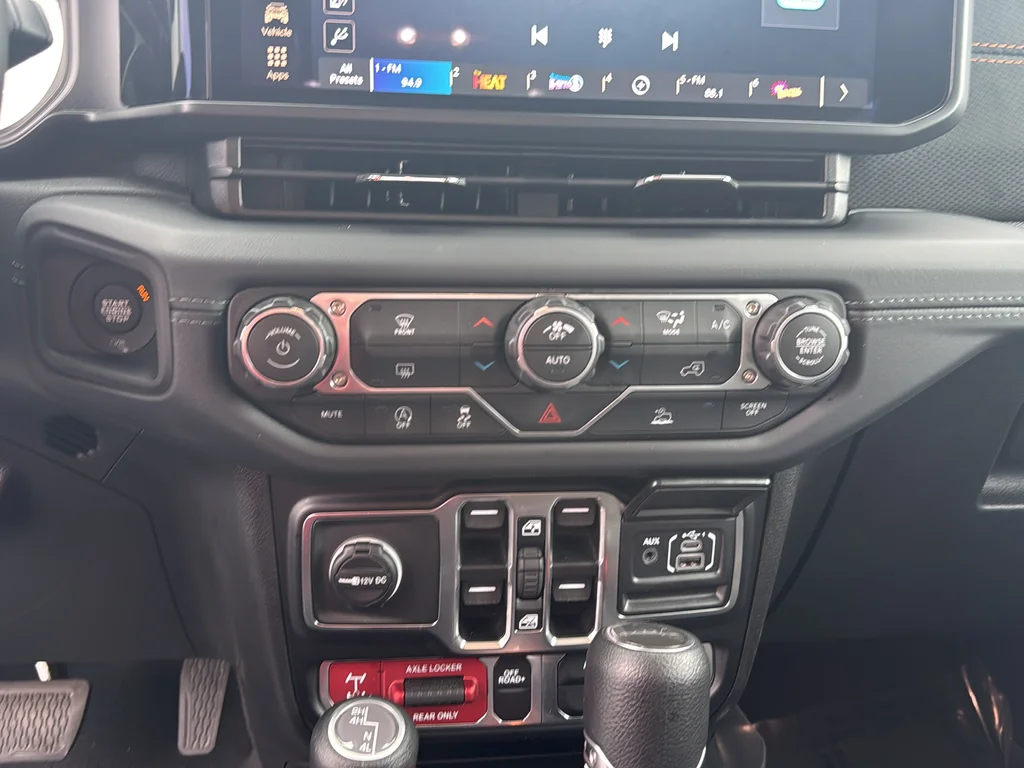 Used 2026 White Jeep Mojave image 20