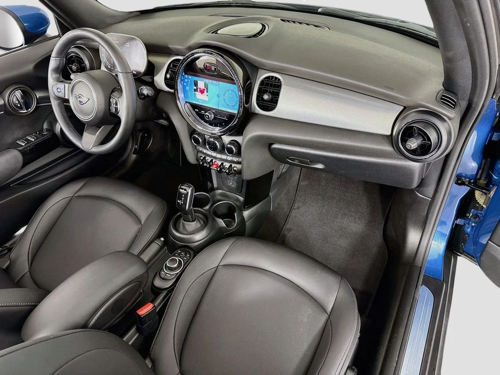Certified Used 2024 Island Blue metallic MINI  image 18