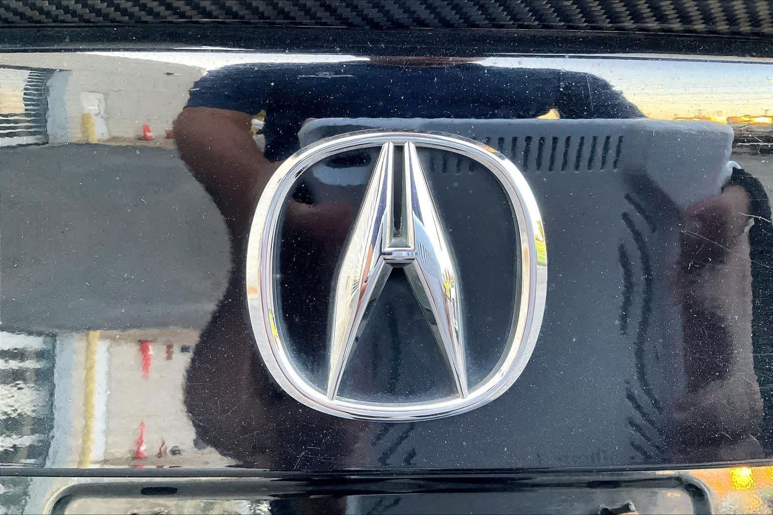 Used 2010 Crystal Black Pearl Acura  image 31