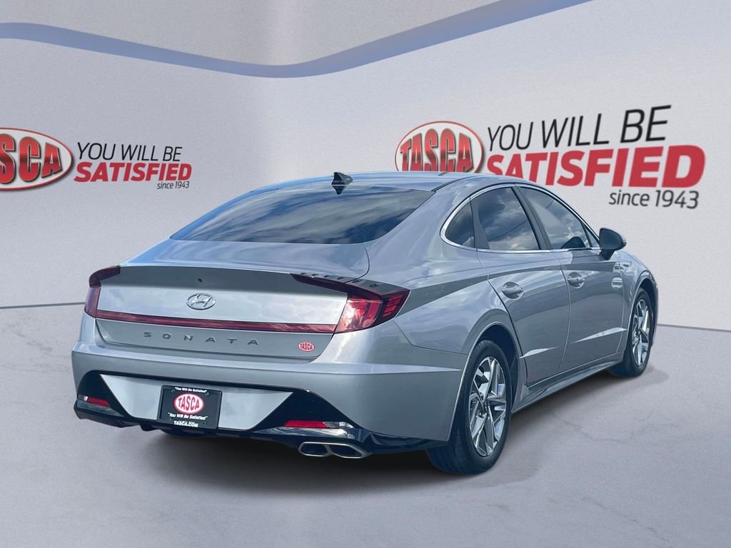 Certified Used 2023 Silver Hyundai SEL image 6