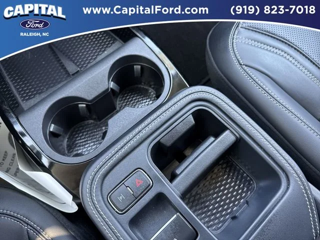Used 2025 Green Ford Premium image 31