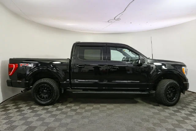 Used 2022 Black Ford XLT image 13