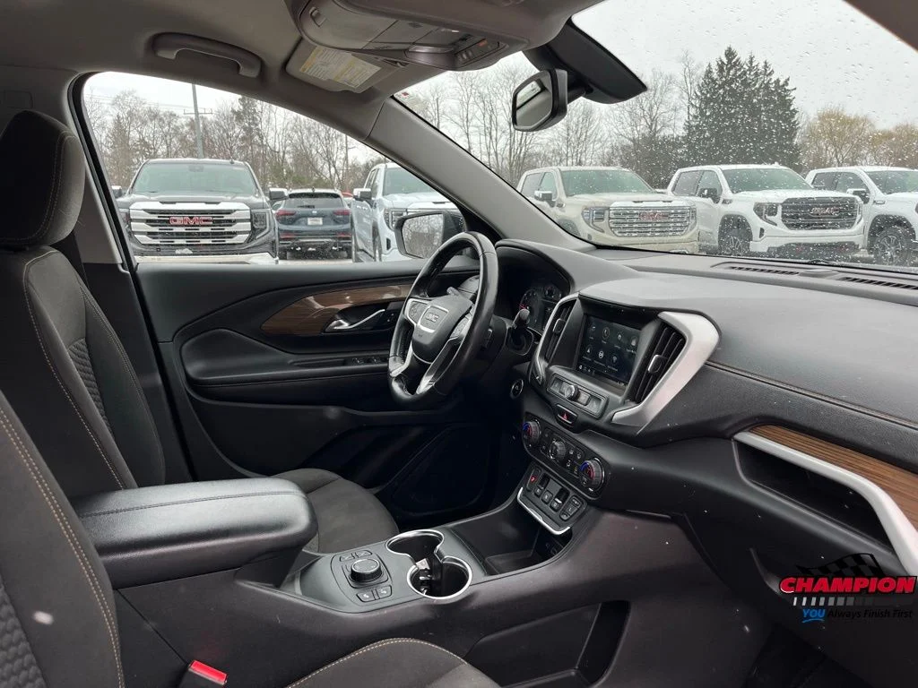 Used 2018 Black GMC SLE image 43