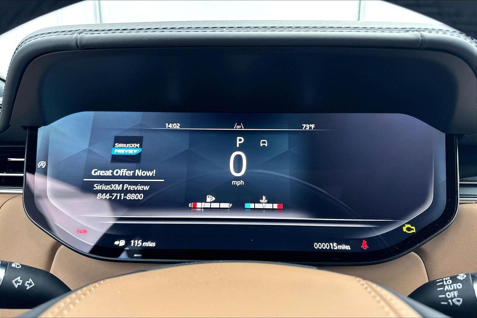 New 2026 Ostuni Pearl White Premium Metallic Land Rover SE image 17