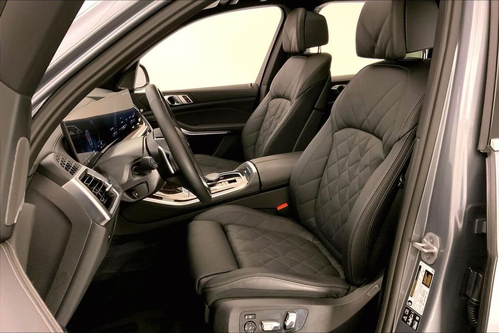 Certified Used 2026 Skyscraper Grey Metallic BMW  image 13