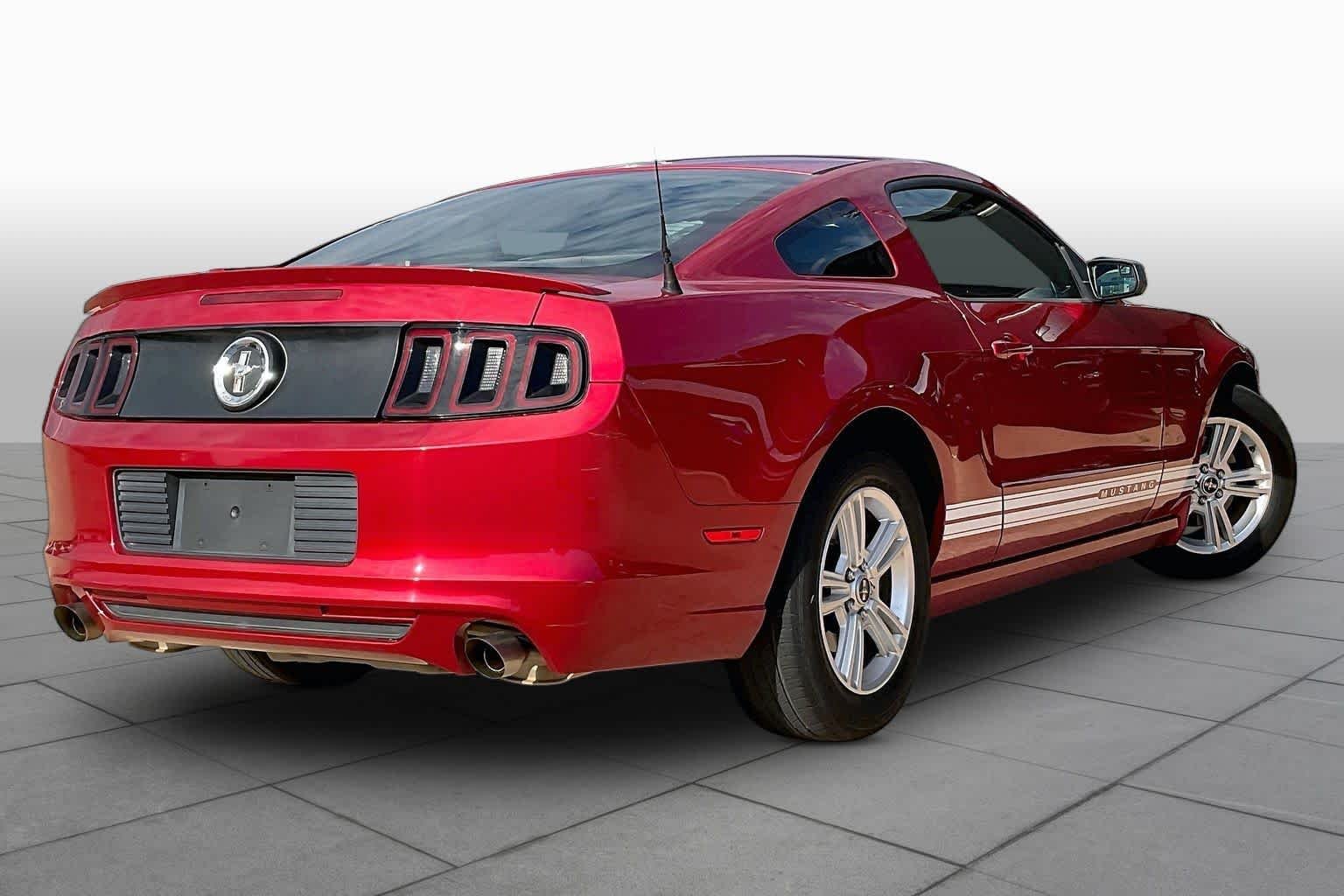 Used 2013 Red Candy Metallic Tinted Clearcoat Ford V6 image 13