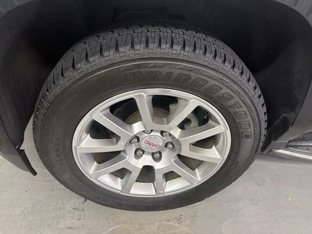 Used 2018 Onyx Black GMC Denali image 28