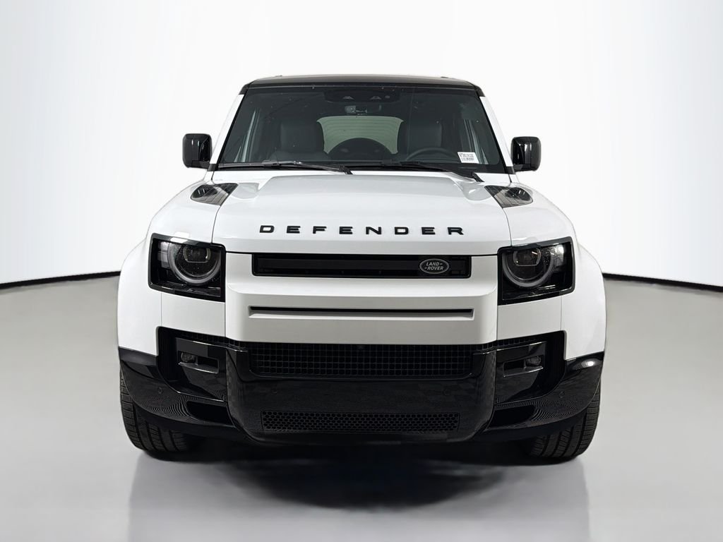 New 2026 Fuji White Land Rover X-Dynamic SE image 2