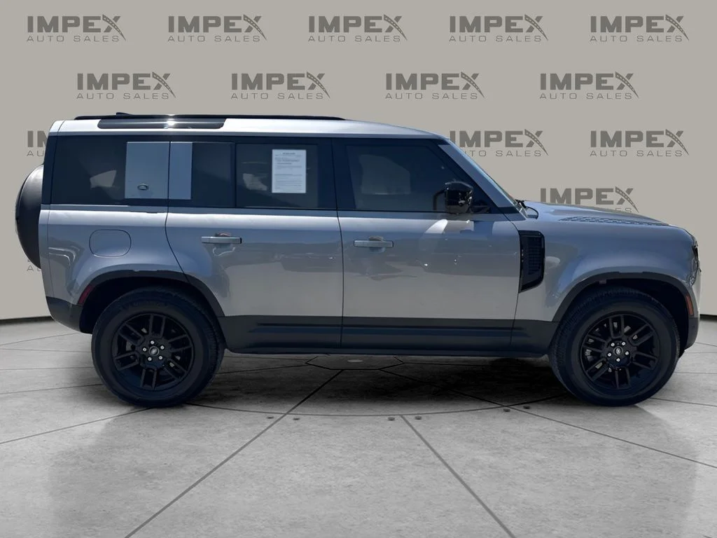 Used 2024 Silver Land Rover S image 6