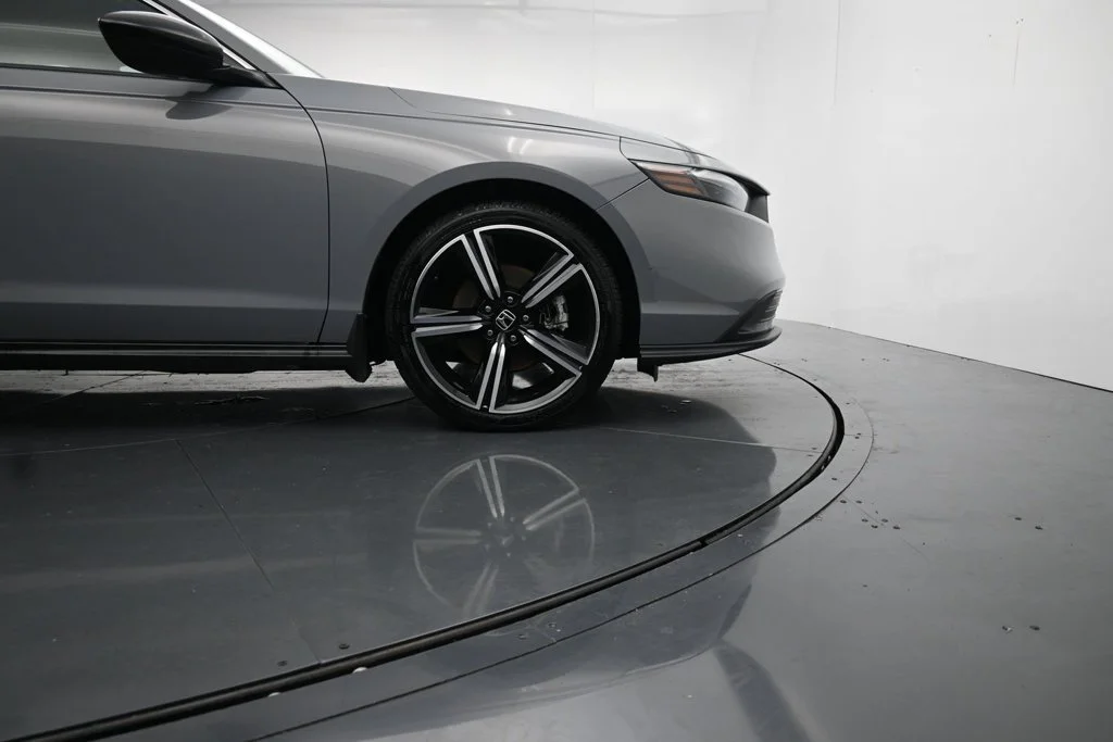 Used 2023  Honda Sport image 10