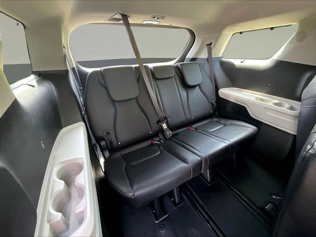 Certified Used 2023 White Kia EX image 28
