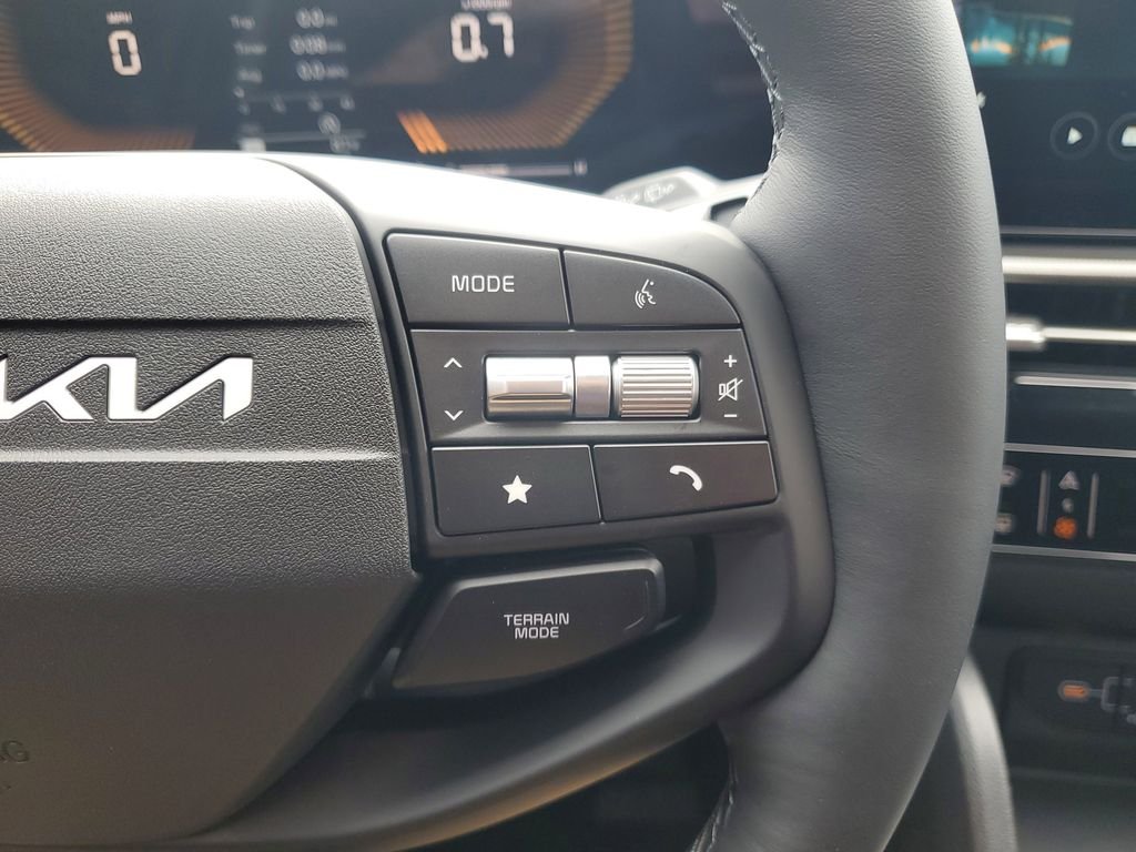 New 2026 Gray Kia LX image 27