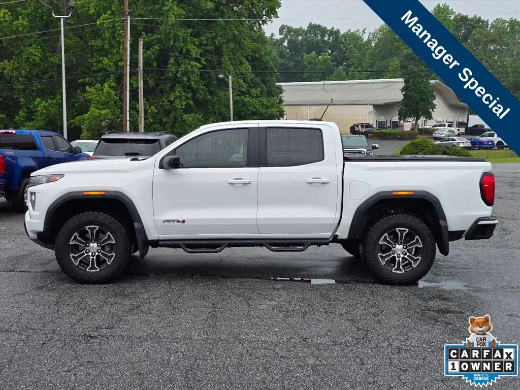 Used 2024 Summit White GMC AT4 image 23