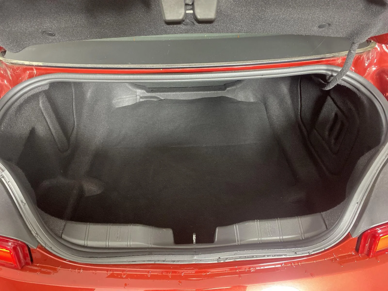 Used 2018 GARNET RED TINTCOAT Chevrolet 1SS image 23