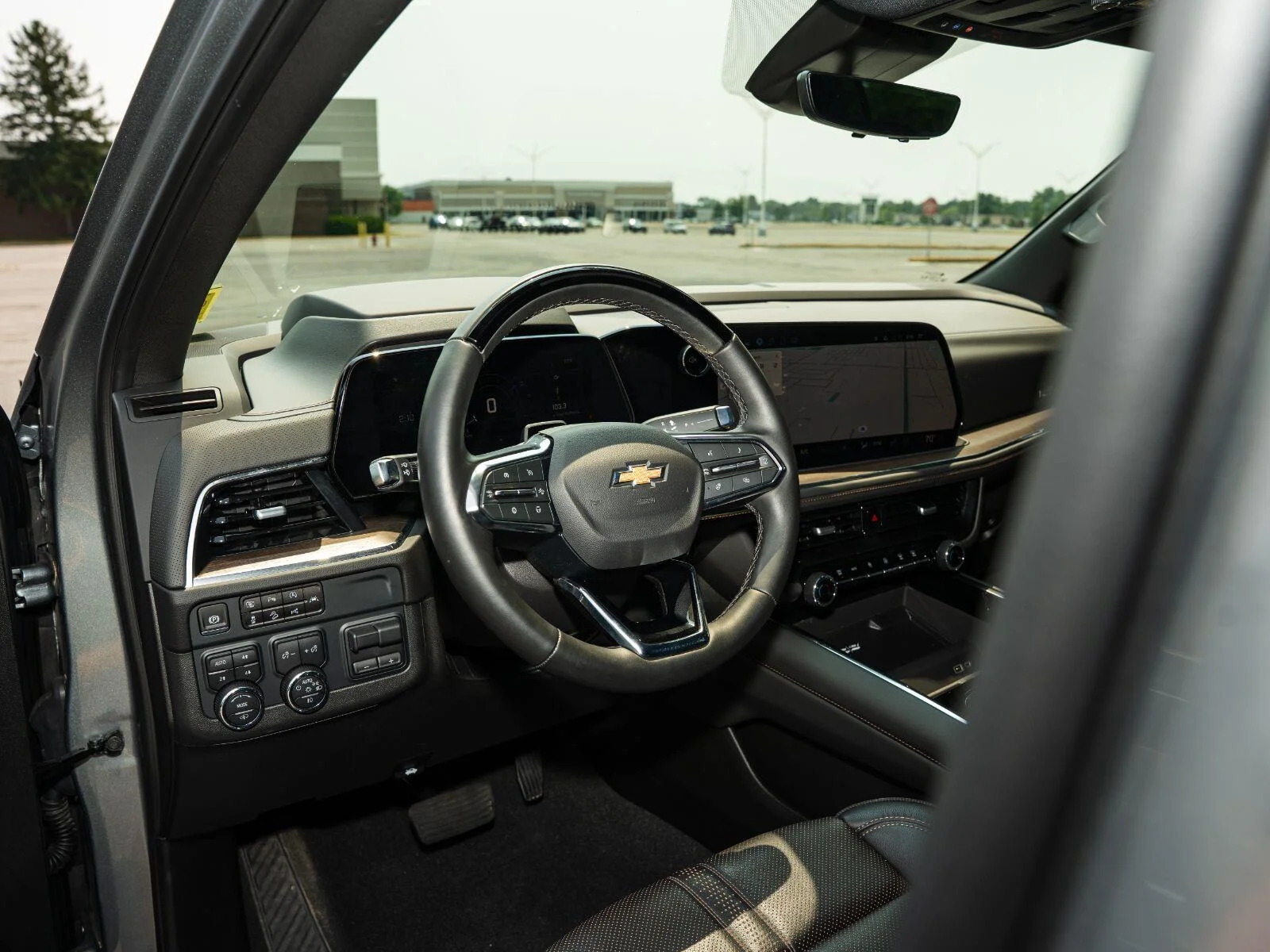 Used 2025 Sterling Gray Metallic Chevrolet High Country image 31