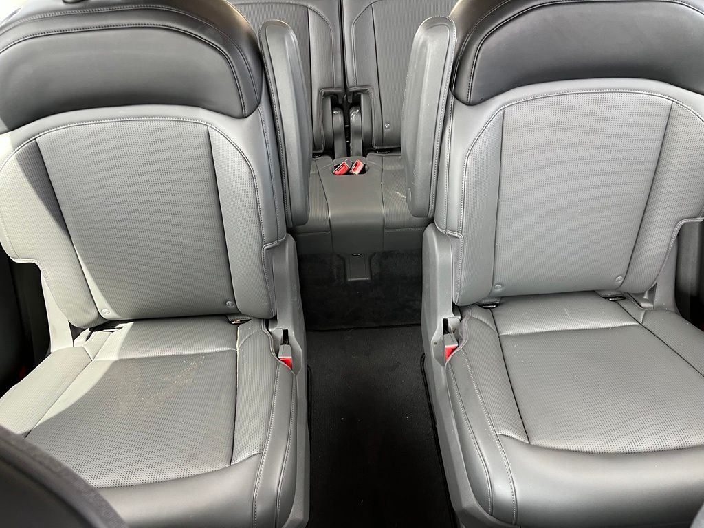 Used 2024 Black Kia Light Long Range image 19