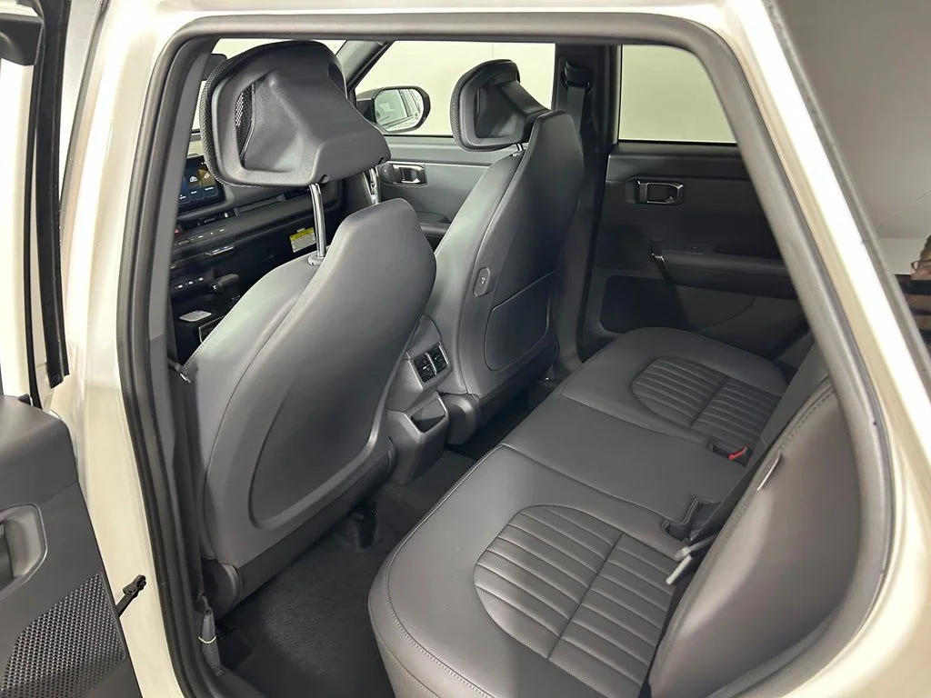 New 2027 Snow White Pearl Kia X-Line S image 11
