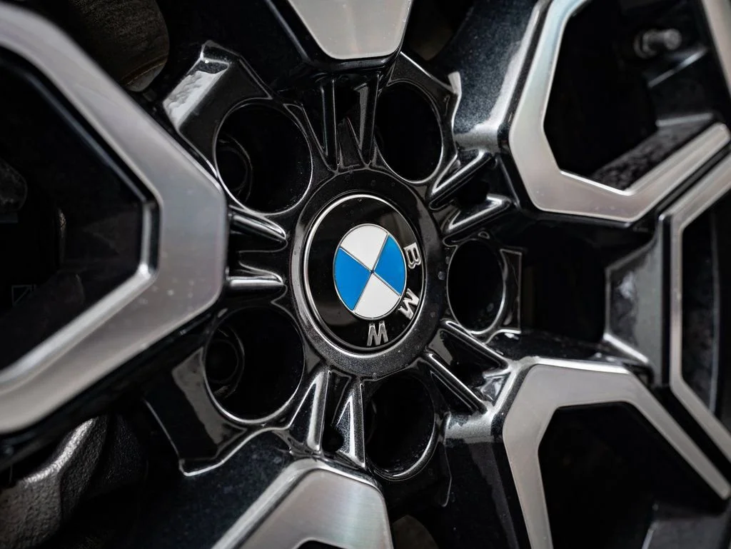 Used 2025 Blue Metallic BMW xDrive28i image 8