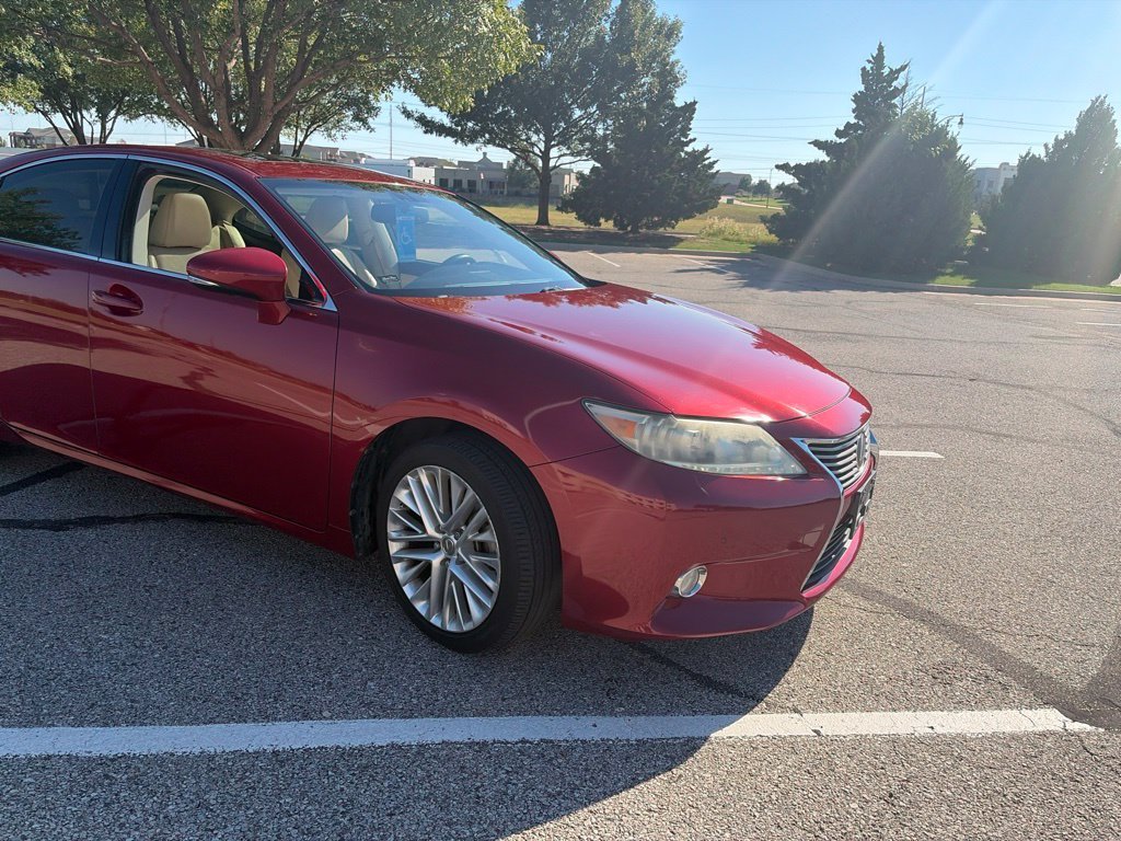 Used 2013 Red Lexus 350 image 12