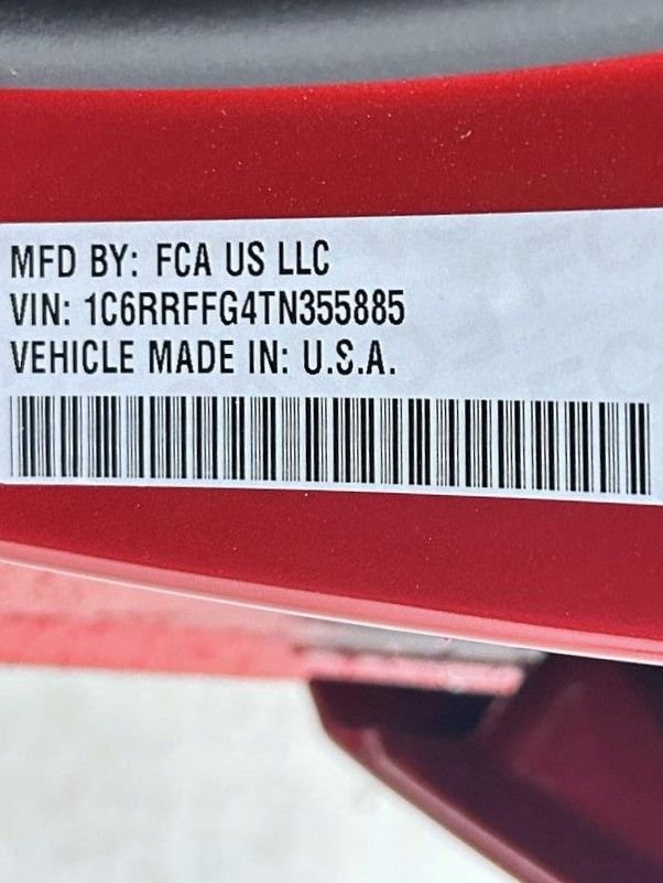 New 2026 Molten Red Pearl-Coat Exterior Paint RAM Big Horn/Lone Star image 24
