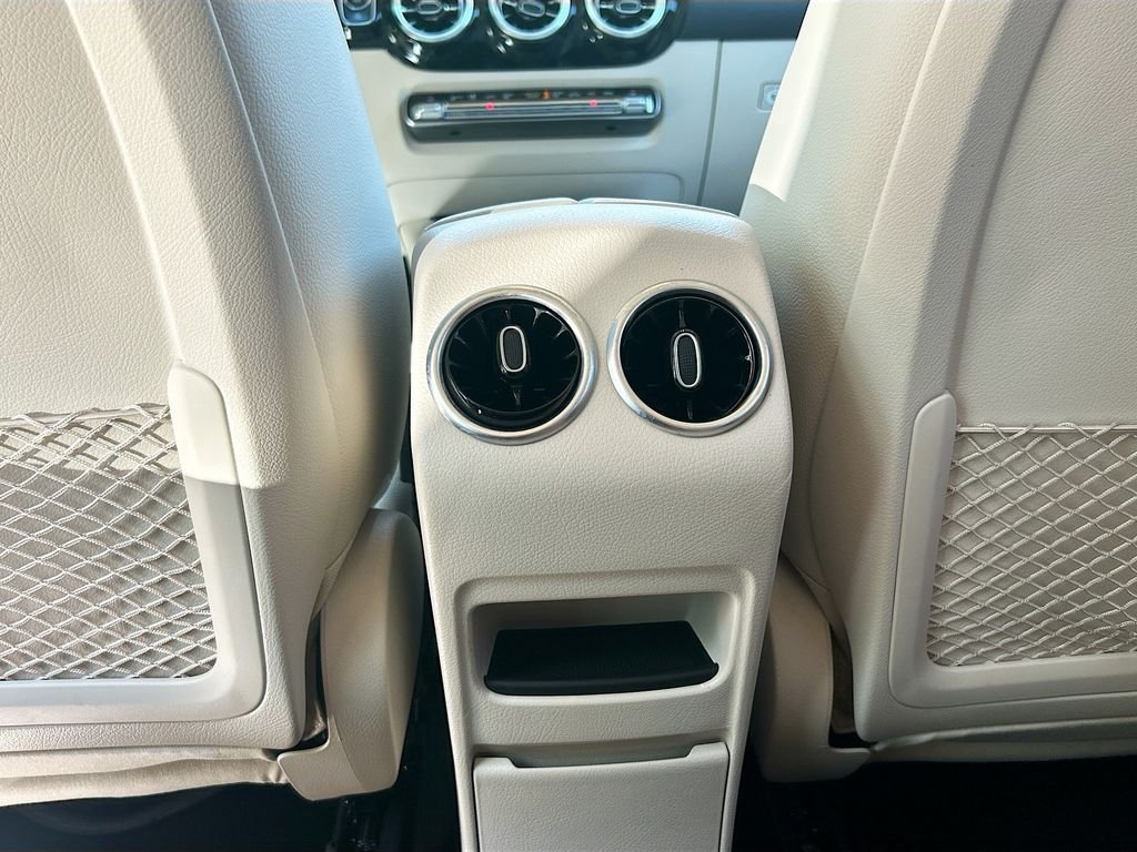 Used 2023 Polar White Mercedes-Benz 250 image 27