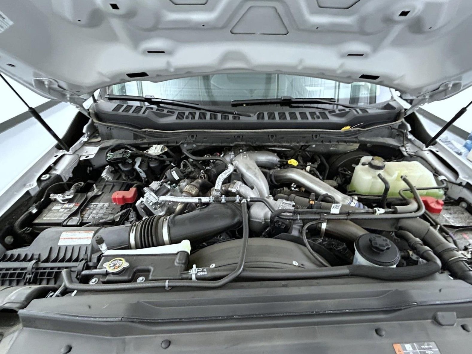 New 2026 Avalanche Ford Lariat image 25