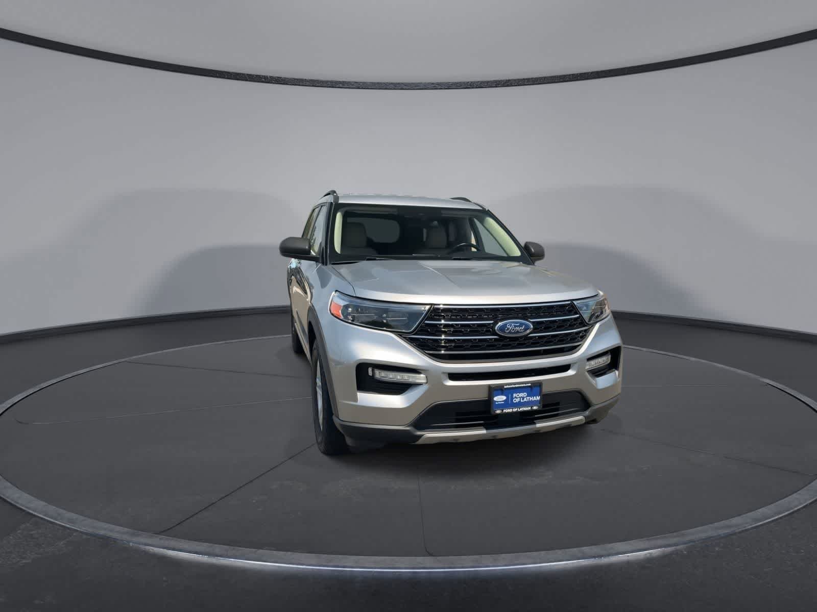 Certified Used 2020 Iconic Silver Metallic Ford XLT image 3