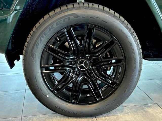 New 2026 MANUFAKTUR Deep Green Non-Metallic Mercedes-Benz G 580 image 34